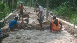 Kepala Desa Bangunrejo Kidul Optimis Pembangunan Jalan Paving Berpengaruh Positif Bagi Warga